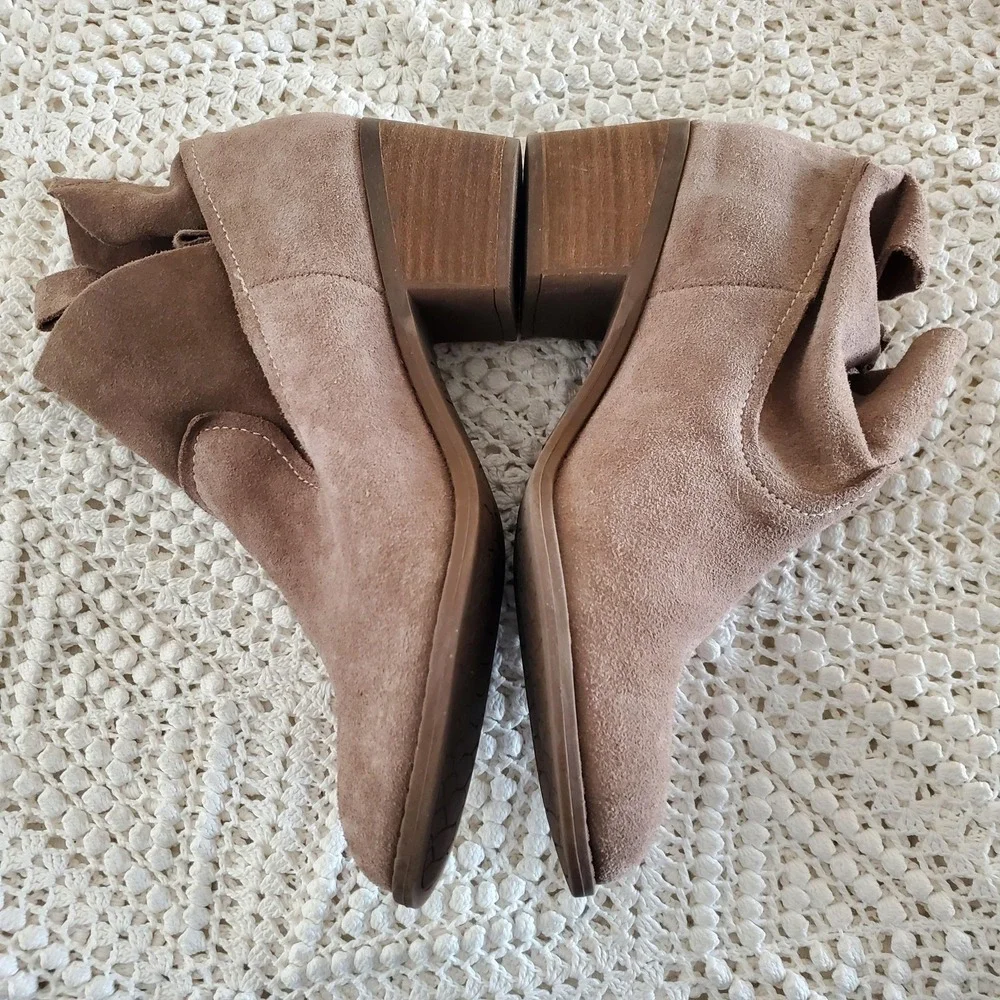 Carlos by Carlos Santana Ankle Boots Womens Size 9.5 Suede Leighton‎ Taupe Brown